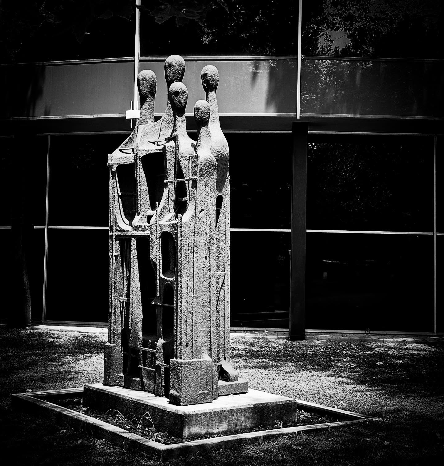 Presencia by Hofmann-Ysenbourg 1964
@mam 
.
.
.
.
.
#sculpture #modern #mexico #mexicocity #museodeartemoderno #picoftheday #instagood #heberthoffmanysenbourg