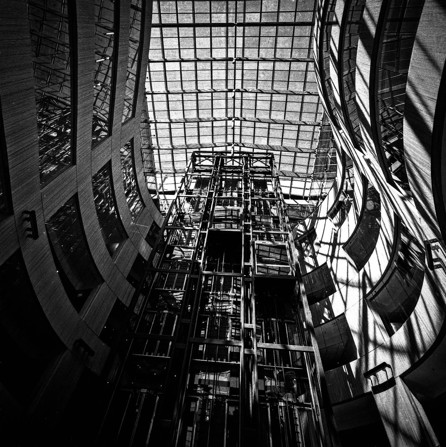 Shadow Drama!
.
.
.
.
.
#blackandwhitearchitecture #victoriabc #architecturephotography
#ShadowAndLight #bnwphotography #victoriaarchitecture
#ChiaroscuroCharm #monochrome #urbanmonochrome
#contrastcaptures #minimalistmastery #bwcityscapes #yyjarchitecture #yyj #frankdambrosio #ivanmeade