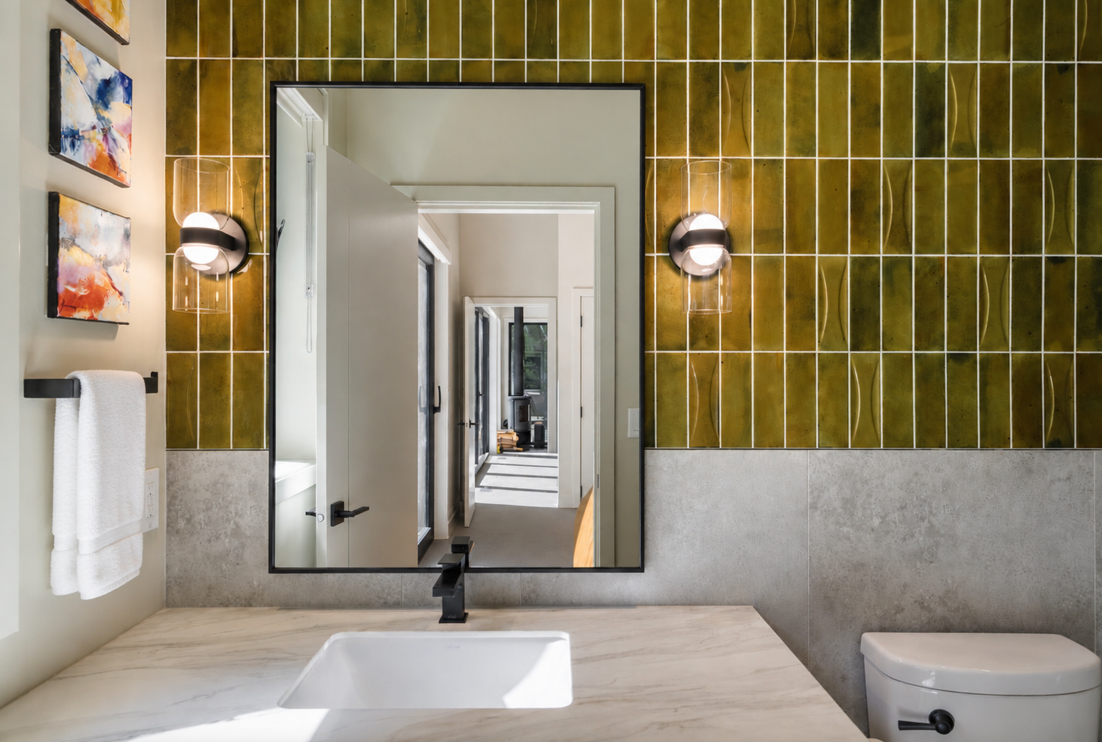 Main-Bathroom-Detail